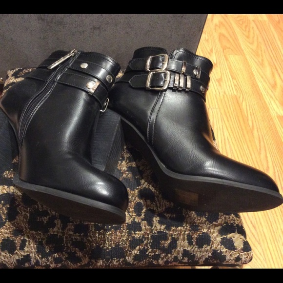 Elegant Footware bootie - Picture 4 of 6